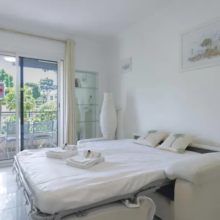 Guestready - Crystal White Escape Near Belvedere Apartment